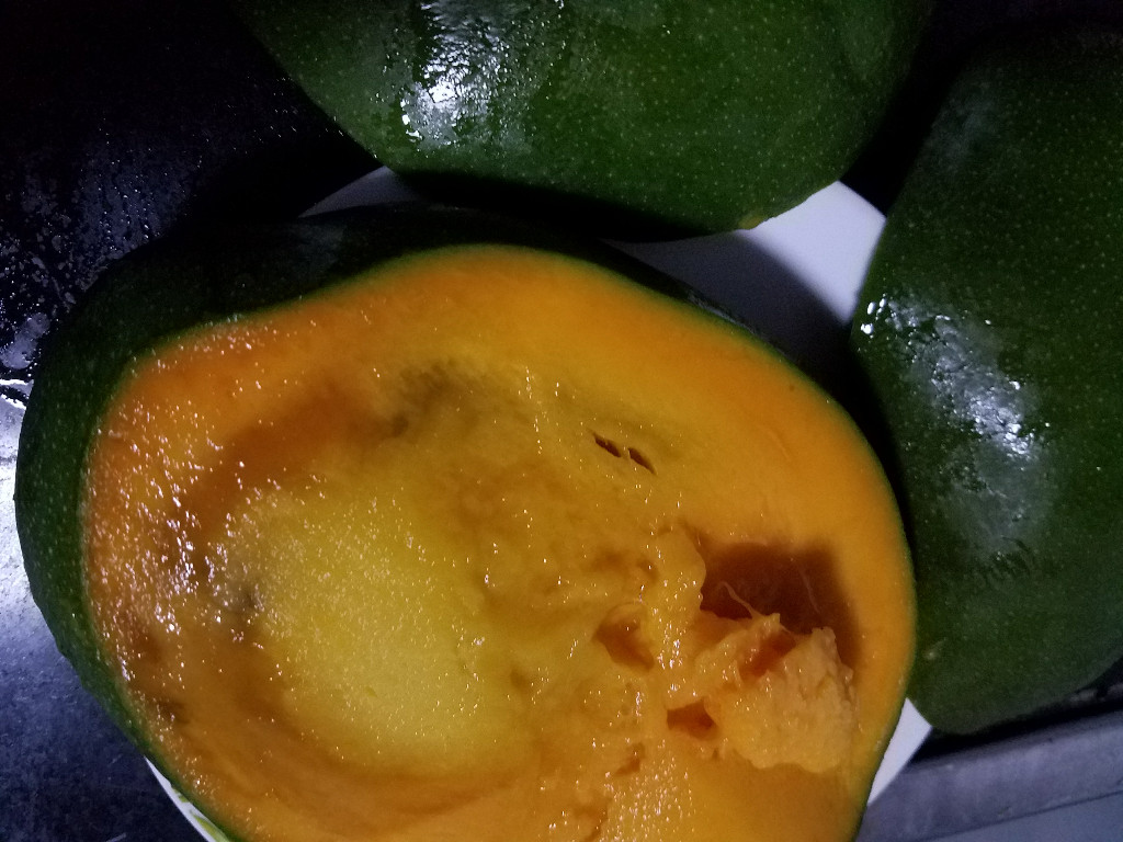 芒果烂芯,要求退款